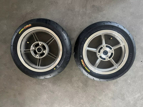Kenda Curve 12in Supermotos ( Mag 5)